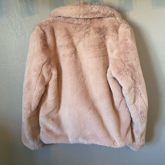 J2 Fuzzy Faux Fur Light Pink Teddy Jacket Size Medium - Picture 3 of 6